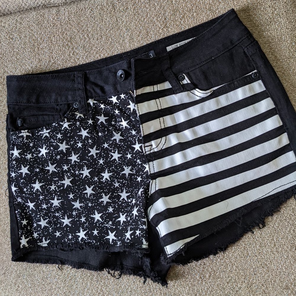 Blackheart Stars & Stripes America Shorts - Size 3 / Small